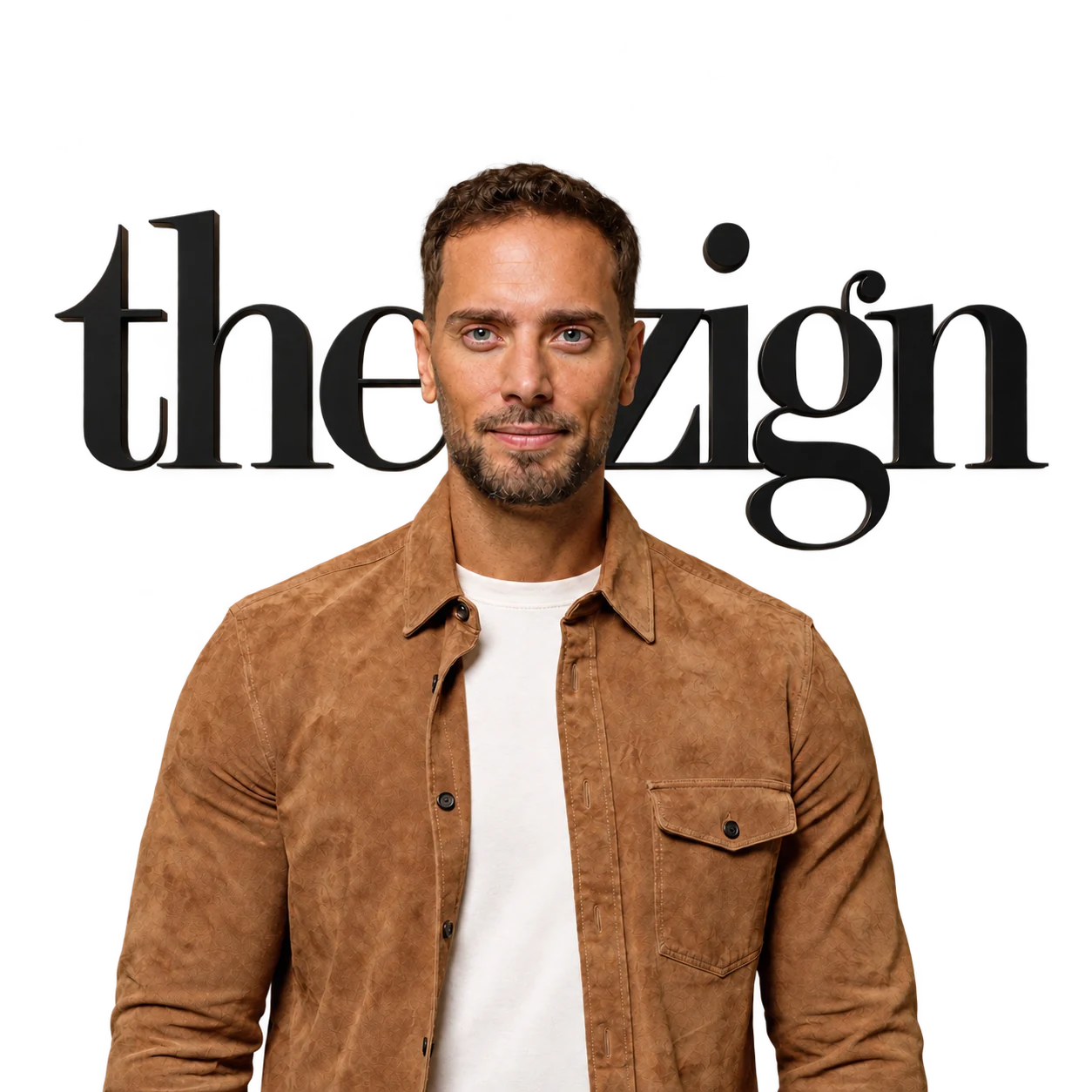 David Koch, Gründer von the zign, vor dem the-zign-Schriftzug